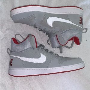 Men's Nike Sneakers Size 9